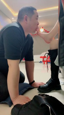 【精神小妹】迷恋裸足的班主任 bf25843_HD绳艺资源