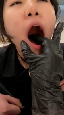 图片[2]_【橘子没熟】超羞辱母畜深喉/艺术喝圣水/胶带绳艺技巧/羞涩舔jio bf25801_HD绳艺资源