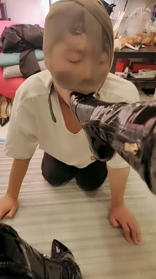 图片[3]_【咩主】长靴狂舔/黑丝闻/踩食物喂食 bf25685_HD绳艺资源