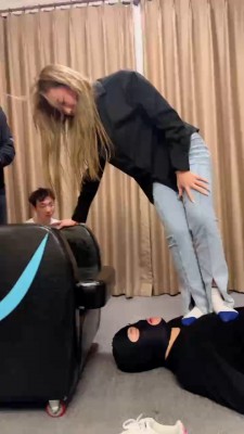 图片[12]_【二宝】三奴侍奉-物化肉垫沙发/跳踩【完整版】 bf25698_HD绳艺资源