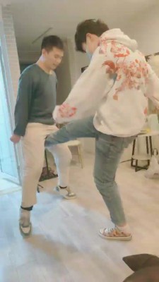 图片[7]_【重庆男神】素人情侣主-腿绞/转胯骑马/虐乳训练踩踏 bf25615_HD绳艺资源