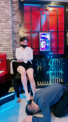 【甜心教主】KTV调双狗-骑马/人体擦鞋器/转胯 bf25617_HD绳艺资源