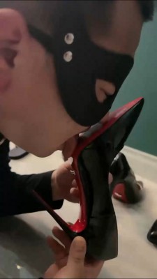 图片[6]_【妆主大大】真实犬化实录-狗盆吃饭/吃真狗粮/高跟凉鞋踩踏 bf25607_HD绳艺资源