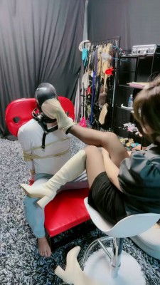 图片[10]_【馨妍】超强原味jio窒息/全体重踩/狗嘴塞满 bf26141_HD绳艺资源