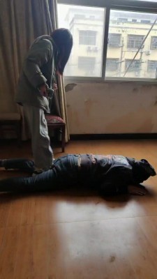 图片[3]_【最抗揍M】双S学生精神小妹高难度挑战调-踢踹/运动鞋踩/骑马转胯 bf26124_HD绳艺资源