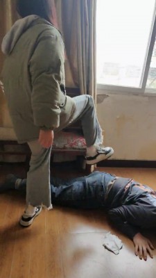 图片[8]_【最抗揍M】双S学生精神小妹高难度挑战调-踢踹/运动鞋踩/骑马转胯 bf26124_HD绳艺资源