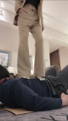 图片[8]_【萱萱】车模长腿虐杀-高跟踩/耳光抽/吃口水/凳脚深喉 bf26134_HD绳艺资源