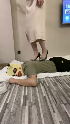 图片[5]_【陈甜女帝】小白鞋+高跟全体重跳踩 bf26130_HD绳艺资源