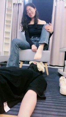 图片[5]_【嘉妮S】袜子塞嘴全体重踩/脚底喂食【完整版】 bf26056_HD绳艺资源