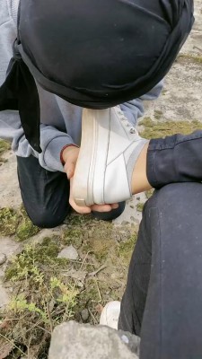 图片[8]_【小小小魔女】户外骑马-树枝抽-棉袜捂脸-舔鞋踩踏 bf26044_HD绳艺资源