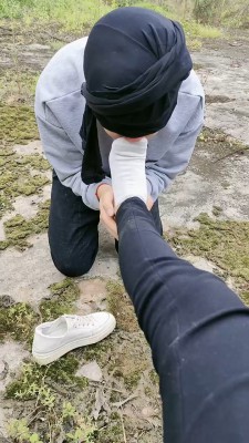 图片[9]_【小小小魔女】户外骑马-树枝抽-棉袜捂脸-舔鞋踩踏 bf26044_HD绳艺资源