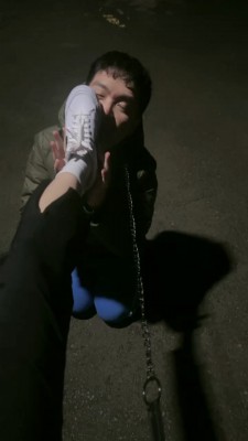 图片[2]_【桃幼幼】夜跑女神户外调-舔脏鞋/骑马/嘴塞袜子关狗笼 bf26097_HD绳艺资源