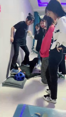 图片[5]_【精神小妹】多人群调-面部摧毁/高难度挑战踢踹踩跺 bf26038_HD绳艺资源