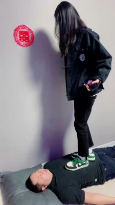 图片[3]_【精神小妹】6S素人学生-全体重踩踏-运动鞋+棉袜 bf26040_HD绳艺资源