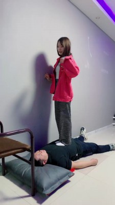 图片[9]_【精神小妹】6S素人学生-全体重踩踏-运动鞋+棉袜 bf26040_HD绳艺资源