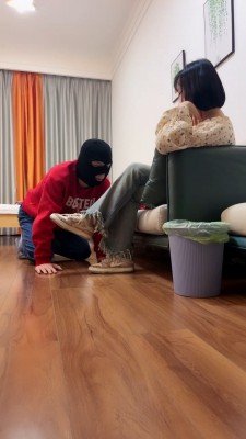 【桃酥】首调-舔超脏鞋底/全体重踩踏/骑马/闻舔袜子 bf26110_HD绳艺资源