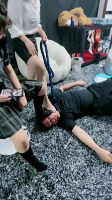 图片[7]_【馨妍】双S-皮鞋+黑丝肉丝踩踏喂食/骑马 bf26006_HD绳艺资源