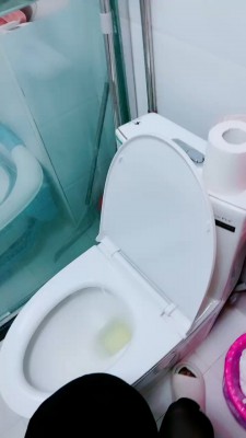 图片[4]_【美丝大大】舔多双鞋底/圣水伺候/黑丝深喉/骑马踩踏 bf25997_HD绳艺资源