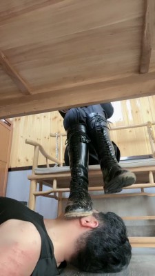 【沅芷大人】犬化家奴第二弹-脏泥巴长靴踩狗 bf25995_HD绳艺资源