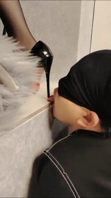 图片[5]_【丫丫】黑丝踩狗舌/踩踏耳光 bf26015_HD绳艺资源