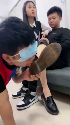 【素人星探】情侣主调绿帽第二弹-sp/踩踏/舔脏鞋底/闻鞋子臭脚 bf26019_HD绳艺资源