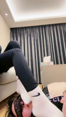 图片[3]_【维妮】狗笼艺术母畜闻袜舔脚/伺候洗脚 bf25981_HD绳艺资源