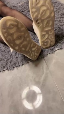 图片[4]_【桃子S】开发素人闺蜜做狗 bf25893_HD绳艺资源