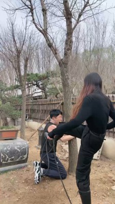 图片[2]_【沅芷大人】重度-公开处刑狗-硬靴踢踹 bf25941_HD绳艺资源