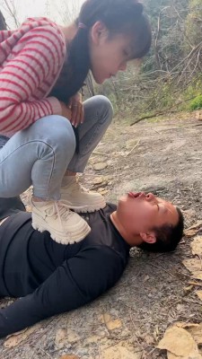 图片[6]_【伊晨】小白鞋女神户外狂虐跟踪狂 bf25943_HD绳艺资源