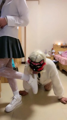 【惜沫】JK装小主蛇鞭调变装奴转胯/脚喂蛋糕/踢裆 bf25957_HD绳艺资源