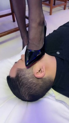 图片[3]_【文文】红底高跟鞋碾压/喂口水/骑马当坐垫 bf25947_HD绳艺资源