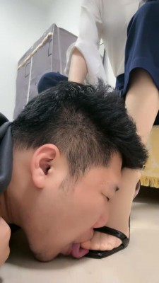 图片[2]_【艾莉】坏女生诱惑老师舔鞋底/高跟踩踏/口水浓痰sp bf25872_HD绳艺资源