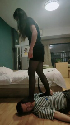 图片[7]_【重庆男神】素人语文老师首调-黑丝踩踏/连环耳光/高跟踩手 bf25879_HD绳艺资源