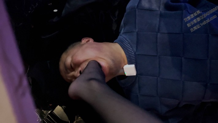 图片[6]_【第5风格】Ktv里被服务员虐待艺术舔脚 YC-230707-6_HD绳艺资源