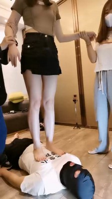 图片[4]_套路直播视频【小鱼姐姐】4S-骑马转胯/袜子塞嘴/全体重踩踏【三视角版】 bf25882_HD绳艺资源