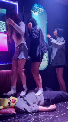 图片[12]_套路直播视频【精神小妹】5S-真实歌舞厅开发陪酒小妹-原味袜辱/骑马 bf26158_HD绳艺资源