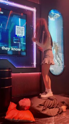 图片[4]_套路直播视频【精神小妹】双S-KTV-全体重踩踏/舔鞋逗狗 bf26153_HD绳艺资源