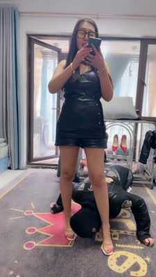 图片[2]_套路直播视频【伊兮夫妻】重度连环耳光抽/鞋抽耳光-磕头求虐 bf26151_HD绳艺资源