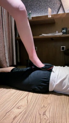 图片[6]_套路直播视频【宸宸】高跟+短靴全体重踩踏 bf26167_HD绳艺资源