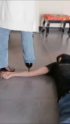 图片[2]_套路直播视频【星染S】双主超狠全体重踩踏【双视角版】 bf26442_HD绳艺资源