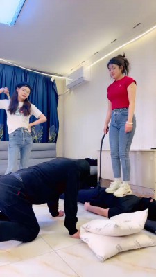 图片[8]_套路直播视频【凉爽S】双S高难度挑战踢踹/藤条抽/人体烟灰缸【双视角版】 bf26373_HD绳艺资源