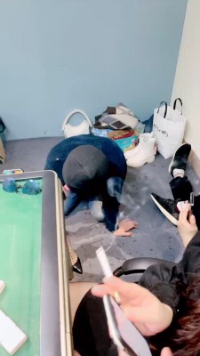 图片[2]_套路直播视频【语阳S】双狗VS双S-艺术舔脏鞋/人体座椅【双视角版】 bf26414_HD绳艺资源