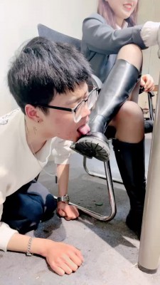 图片[4]_套路直播视频【语阳S】双狗VS双S-艺术舔脏鞋/人体座椅【双视角版】 bf26414_HD绳艺资源