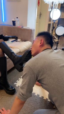 图片[11]_套路直播视频【狐狸女皇】双S-超强踩踏-高跟长靴碾压【双视角版】 bf26290_HD绳艺资源