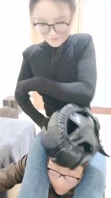 图片[4]_套路直播视频【孤傲女帝】超高难度挑战小白鞋踢踹【双视角版】 bf26255_HD绳艺资源