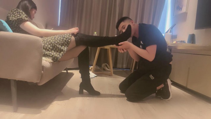 图片[3]_套路直播视频【诺诺子】长靴黑丝踩踏-深喉-头压马桶喝圣水 bf26320_HD绳艺资源