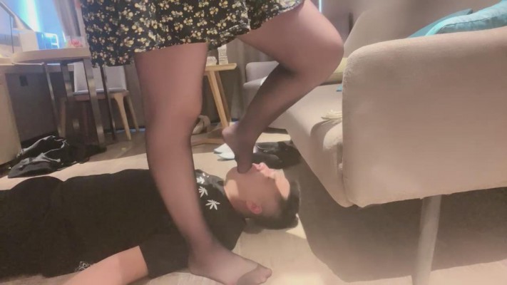 图片[4]_套路直播视频【诺诺子】长靴黑丝踩踏-深喉-头压马桶喝圣水 bf26320_HD绳艺资源