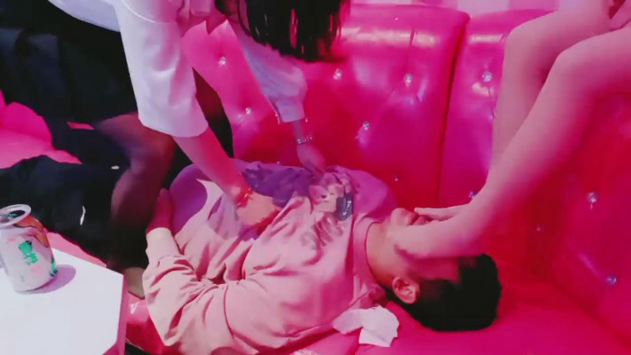 图片[6]_套路直播视频【bibi团】双S-KTV-长靴黑丝全体重踩踏-转胯 bf26318_HD绳艺资源