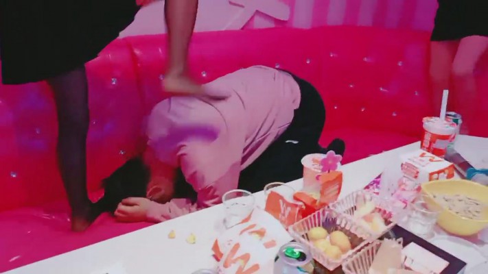 图片[7]_套路直播视频【bibi团】双S-KTV-长靴黑丝全体重踩踏-转胯 bf26318_HD绳艺资源