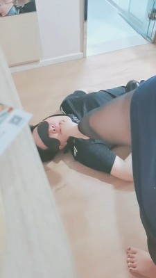 图片[8]_套路直播视频【小欣欣】情侣主辱绿帽-骑马坐垫/舔臭脚踩踏 bf26270_HD绳艺资源